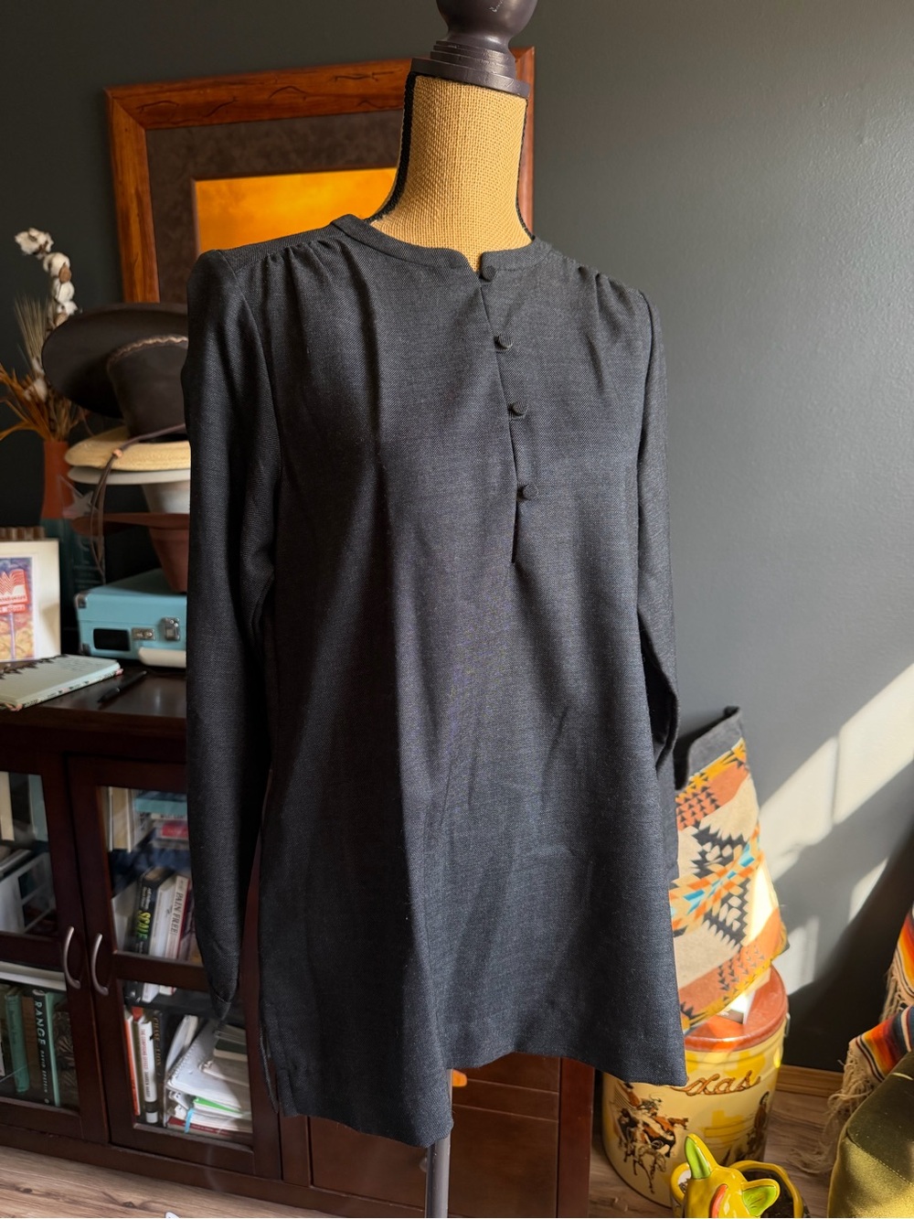 Pendleton Women’s Gray Long-Sleeve Dress Shirt with Covered Buttons